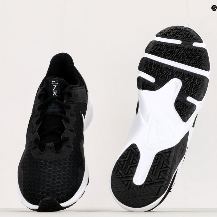 Pánské tréninkové boty Nike Legend Essential 2 černé CQ9356-001 9