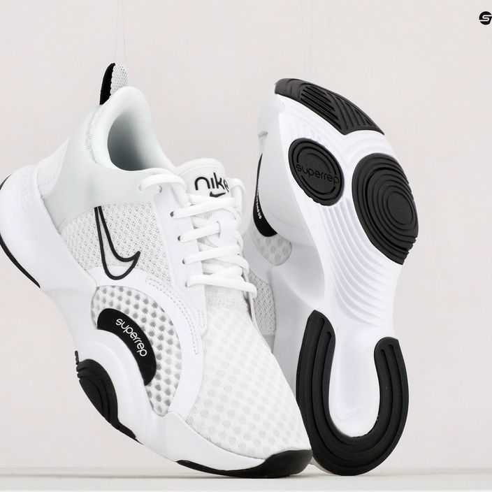 Dámské tréninkové boty Nike Superrep Go 2 bílé CZ0612-100 9