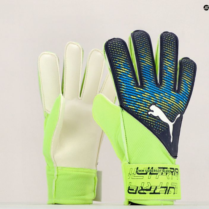 Brankářské rukavice Puma Ultra Grip 4 RC černo-zelené 04181701 5