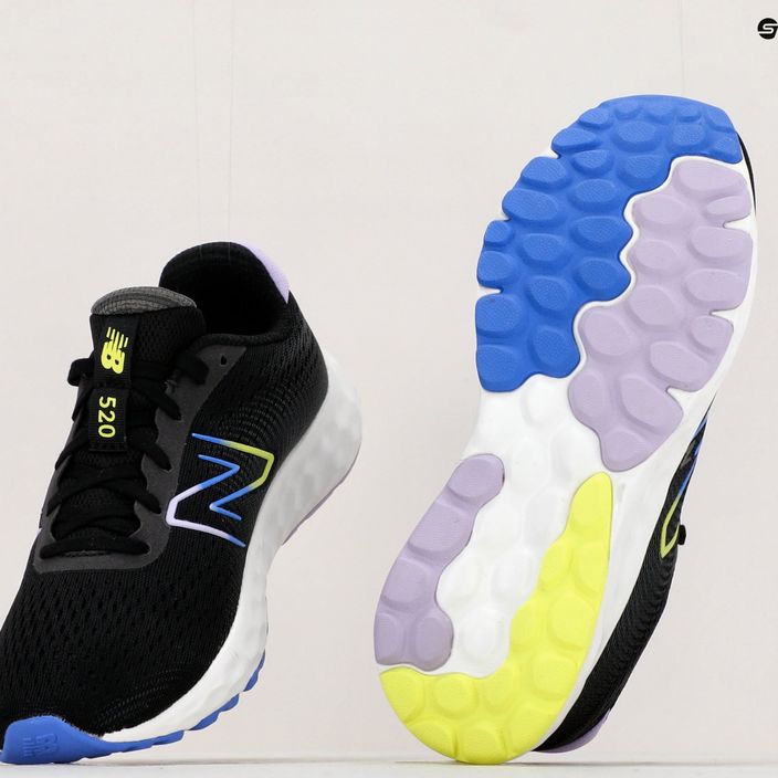 Dámské běžecké boty New Balance W520V8 černé NBW520C 16