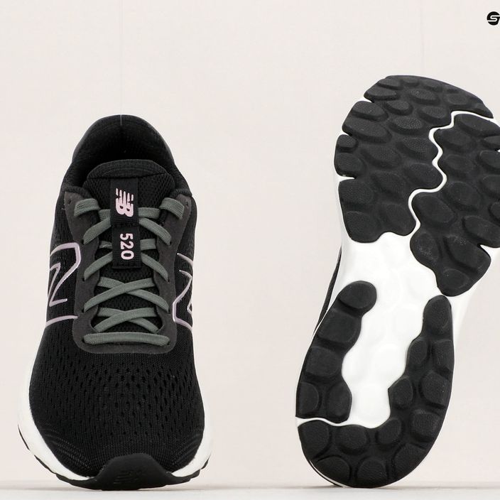 Dámské běžecké boty New Balance W520V8 černé NBW520L 17