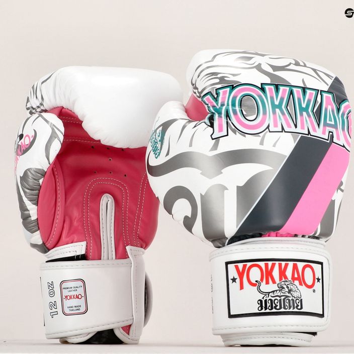 Bílé boxerské rukavice YOKKAO 90'S BYGL-90-4 7
