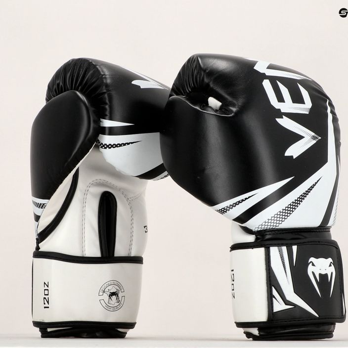 Boxerské rukavice Venum Challenger 3.0 černé VENUM-03525-108-10OZ 15