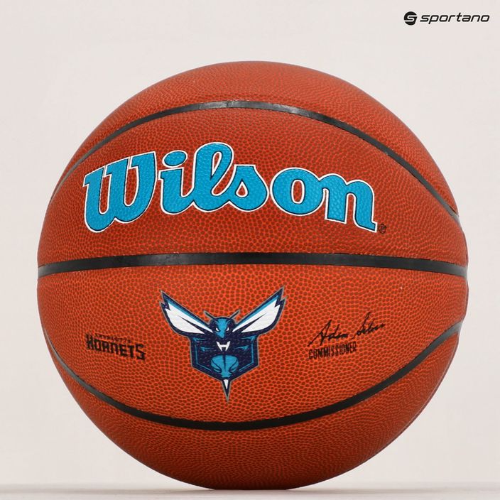Wilson NBA Team Alliance Charlotte Hornets basketbalový míč hnědý WTB3100XBCHA 6