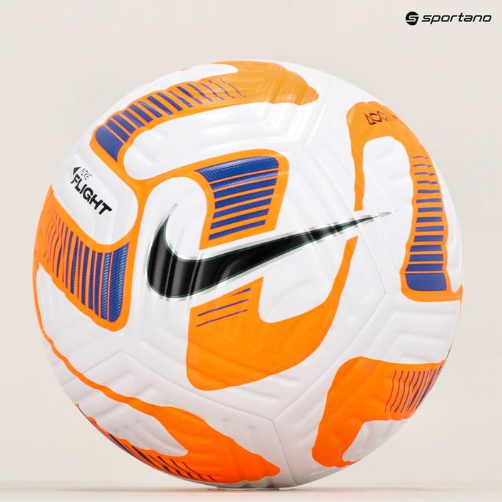 Fotbalový míč Nike Flight 100 DN3595-100 velikost 5 6