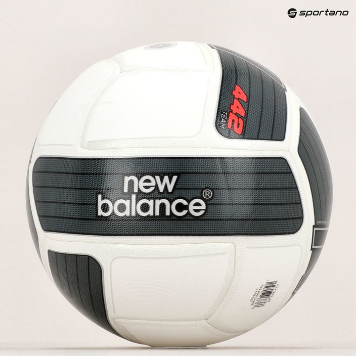Fotbalový míč New Balance FB23001 NBFB23001GWK velikost 5 5