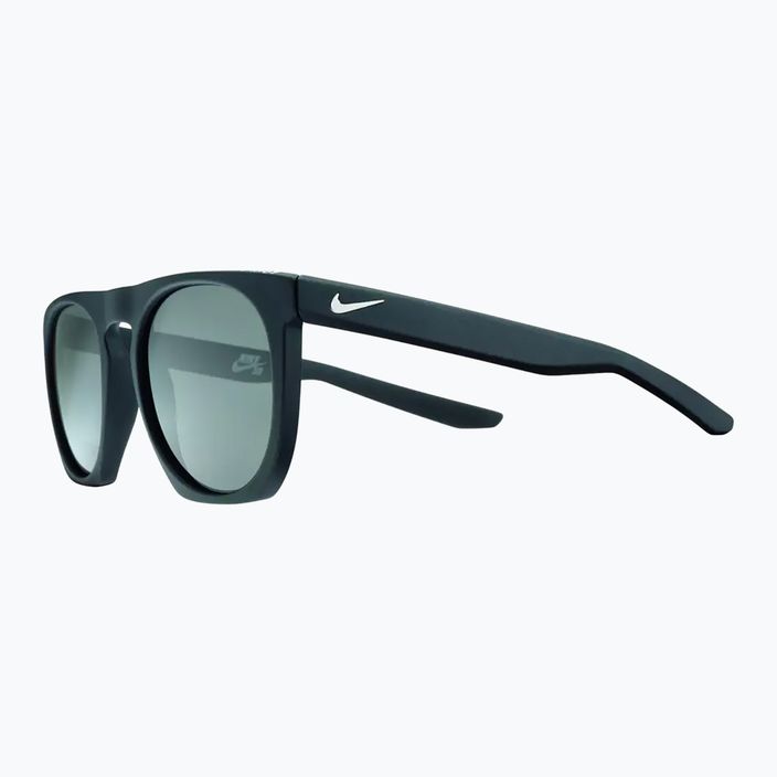 Sluneční brýle Nike Flatspot P matte black/silver grey polarized lens 6