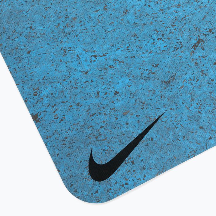 Podložka na jógu Nike Move 4 mm modrá N1003061-423 3