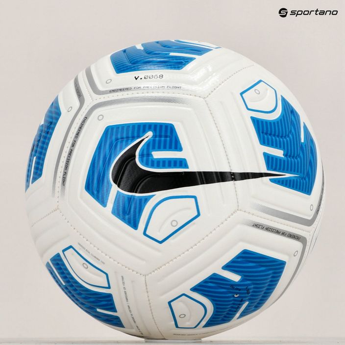 Fotbalový míč Nike Strike Team CU8064-100 velikost 5 5