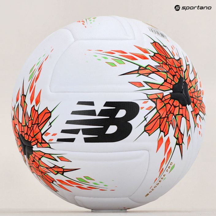 Fotbalový míč  New Balance Geodesa PRO white/red velikost 5 6