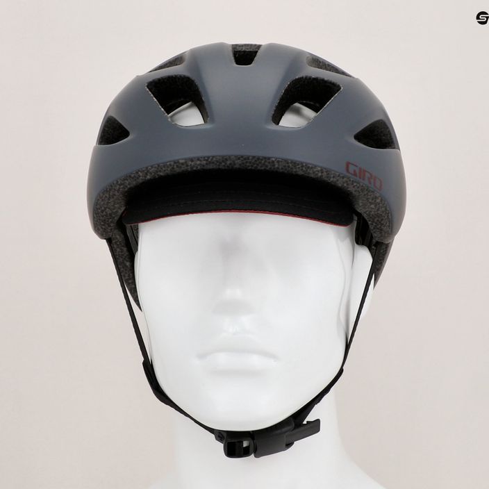 Cyklistická helma Giro Cormick matte grey maroon 9