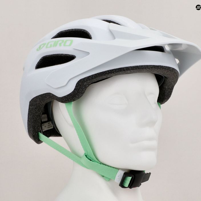 Dámská cyklistická helma Giro Fixture II W matte white green pearl 9