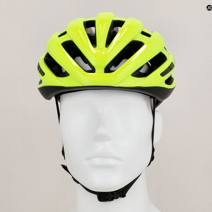 Cyklistická helma Giro Agilis Integrated MIPS highlight yellow 9