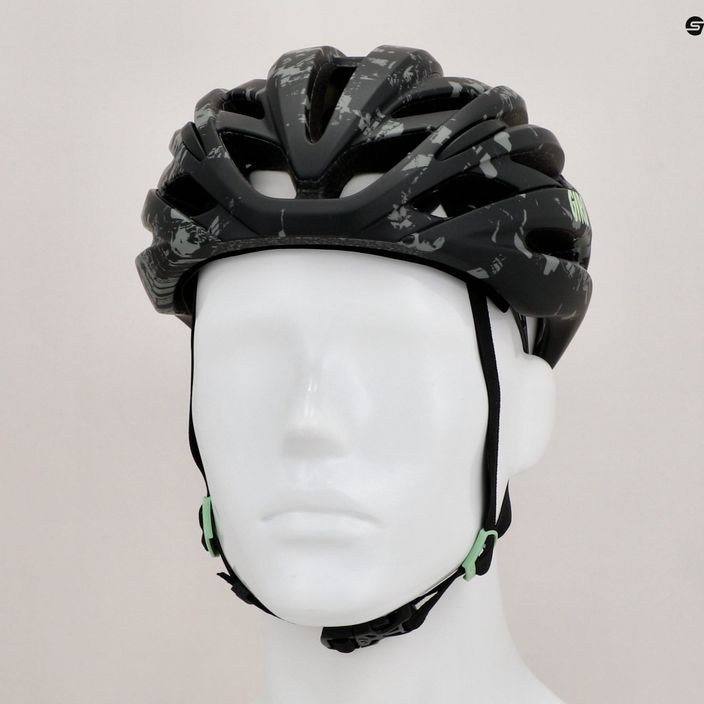 Cyklistická helma Giro Syntax matte black underground 9