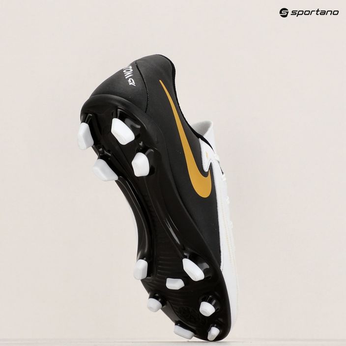 Dětské kopačky Nike Phantom GX II Club FG/MG Junior white/metallic gold coin/black 9