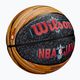 Basketbalový míč  Wilson NBA Jam Outdoor black/gold velikost 7 2