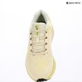 Pánské běžecké boty Nike Winflo 11 coconut milk/neon yellow/light zitron/volt 15