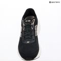 Dámské běžecké boty New Balance Fresh Foam 680's V9 black/phantom/champagne metallic 9
