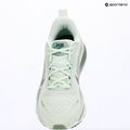 Dámské běžecké boty Nike Vomero 18 barely green/steam/metallic silver 14
