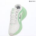 Dámské běžecké boty Nike Downshifter 14 white/cucumber calm/illusion green/white 10