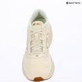 Dámské běžecké boty New Balance Fresh Foam 680's V9 beige 7
