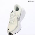 Dámské běžecké boty Nike Revolution 8 sail/white/black/metallic silver 18