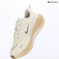 Pánské běžecké boty Nike Vomero Plus sail/coconut milk/metallic silver 16