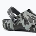 Crocs Classic Camo Clog T grey dětské žabky 207593-097 9