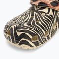 Nazouváky Crocs Classic Animal Remix bone/multi animal 8