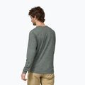 Pánské tričko Patagonia Cap Cool Daily Graphic Shirt-Waters trekking longsleeve chasing peaks/sleet green x-dye 2