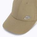 Kšiltovka Nike Dri-Fit Club khaki/metallic silver 3