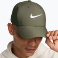 Kšiltovka Nike Dri-FIT Club medium olive/white 8