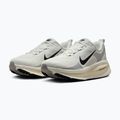 Pánské běžecké boty Nike Vomero 18 summit white/coconut milk/black 3