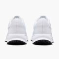 Dámské běžecké boty Nike Run Defy white / pure platinum / black 4