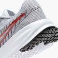 Pánské běžecké boty Nike Run Defy wolf grey / bright crimson / black / white 9
