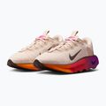 Dámské tréninkové boty Nike Motiva SE pearl white/pale ivory/vivid purple/mtl gold grain 3