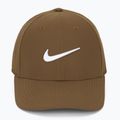 Kšiltovka Nike Dri-FIT Club mosswood brown/white 2