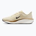 Dámské běžecké boty Nike Quest 6 light khaki/sail/metallic gold/off black 2