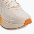Dámské běžecké boty Under Armour Velociti Pace stone/dusty coral/metallic buff 7