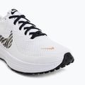 Dámské běžecké boty Nike Revolution 8 white/metallic gold/black 7