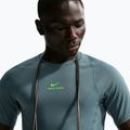 Pánské tréninkové tričko Nike Pro Training Dri-Fit mineral slate/green strike 6