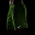 Pánské běžecké šortky Nike Stride Dri-Fit 2in1 7" volt ice 7