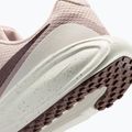 Dámské běžecké boty Nike Revolution 8 SE silt red/white-particle rose-tattoo 4