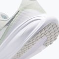 Dámské běžecké boty Nike Revolution 8 off white/barely green/metallic silver 5