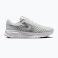 Pánské běžecké boty Nike Run Defy summit white/white/black/metallic silver