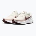 Dámské běžecké boty Nike Revolution 8 EasyOn phantom/white/silt red/tattoo 3