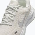 Dámské běžecké boty Nike Journey Run summit white/metallic silver 3