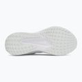Dámské běžecké boty Nike Quest 6 barely green/white/metallic silver 4