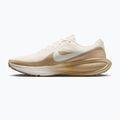 Pánské běžecké boty Nike Revolution 8 Extra Wide pale ivory/sanddrift/linen/sail 2