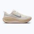Pánské běžecké boty Nike Vomero Plus sail/coconut milk/metallic silver